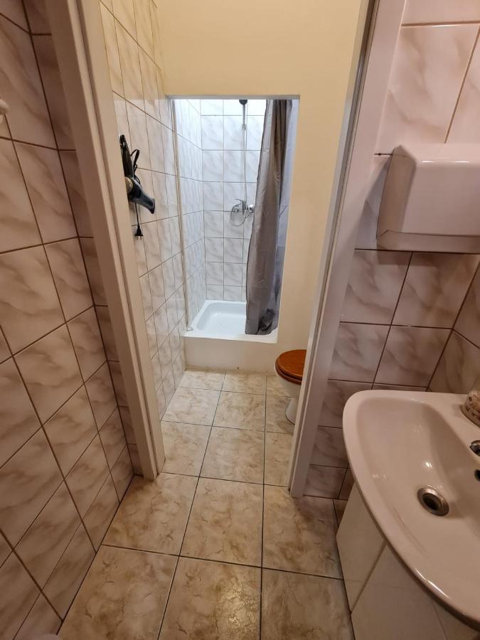 Fantastic Waw - J7 Room E Варшава Екстериор снимка
